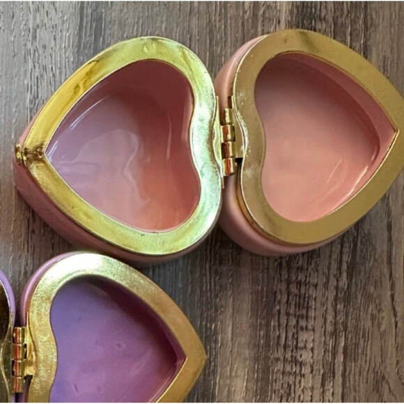 Pastel pink ceramic heart box with gold trim - Picture 3 of 3